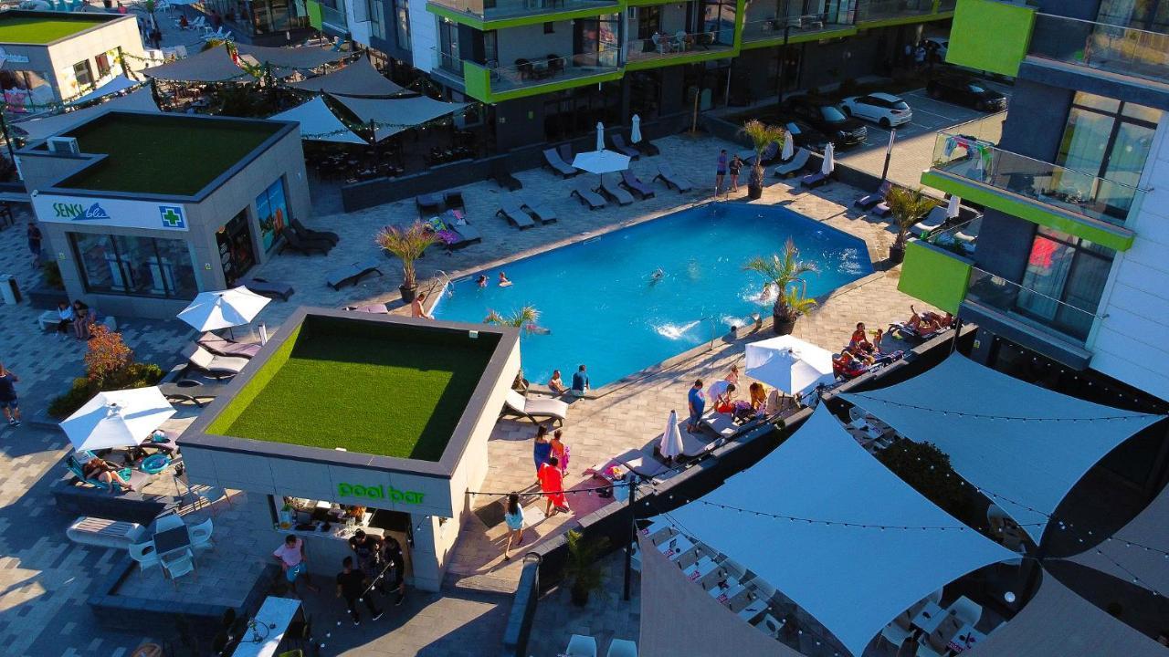 Rebeq Aparthotel Alezzi Beach Năvodari Екстериор снимка