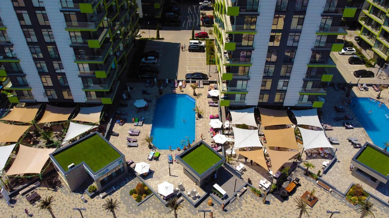 Rebeq Aparthotel Alezzi Beach Năvodari Екстериор снимка